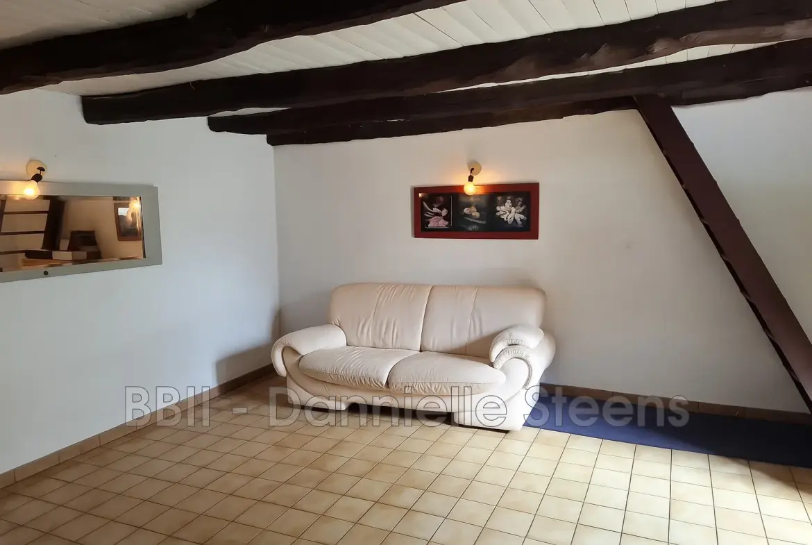 Belle maison en pierre à vendre à Canihuel, 50 m² avec terrain et potentiel d'agrandissement 