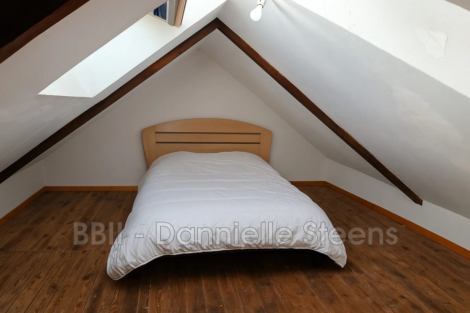 Belle maison en pierre à vendre à Canihuel, 50 m² avec terrain et potentiel d'agrandissement 