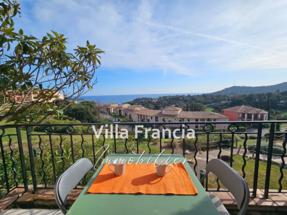 Superbe appartement 2 pièces avec mezzanine, vue mer et terrasse à Agay