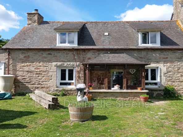 Maison à vendre à Saint-Connan – 2 chambres, 110 m², terrain 635 m²