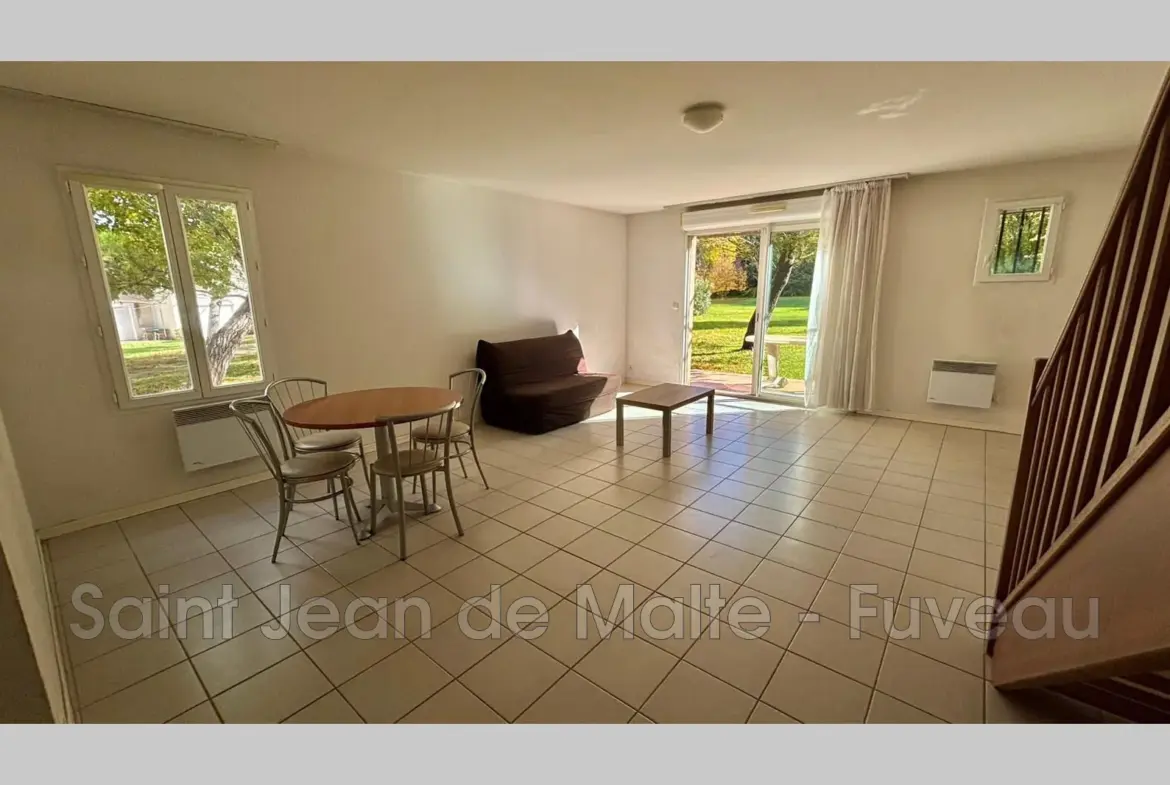 À vendre maison T4 de 87 m² à Fuveau avec piscine et terrasse 