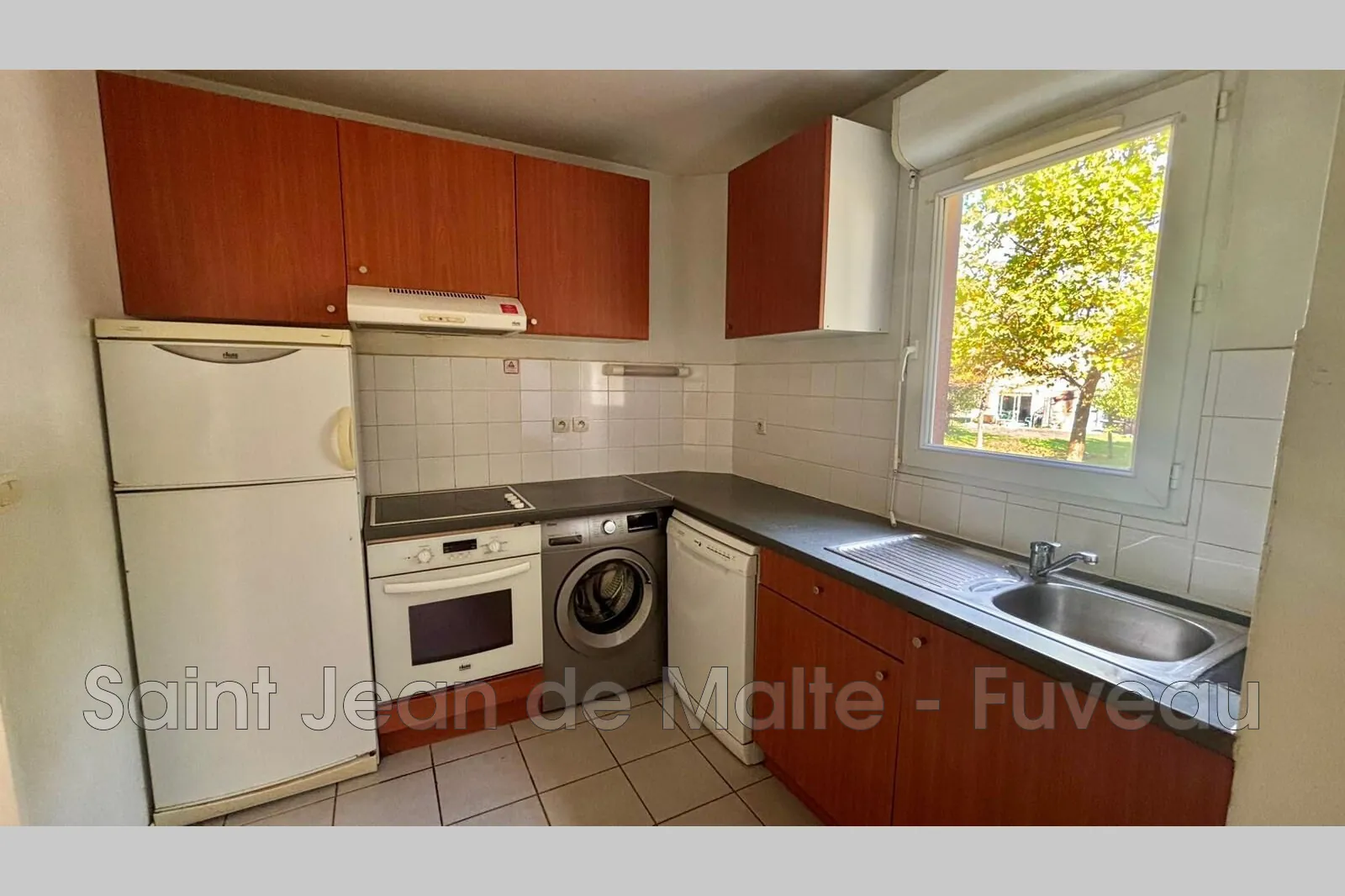 À vendre maison T4 de 87 m² à Fuveau avec piscine et terrasse 