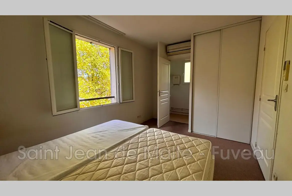 À vendre maison T4 de 87 m² à Fuveau avec piscine et terrasse 