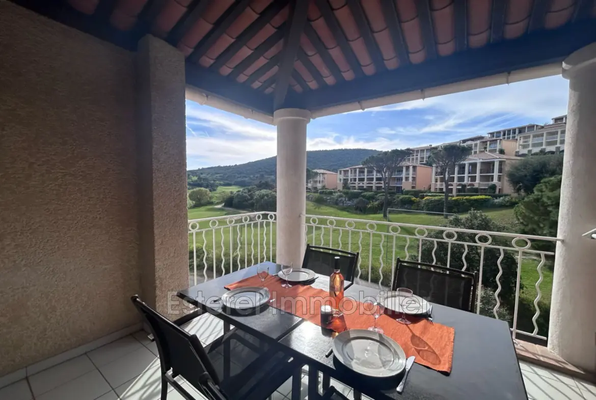 Appartement 2 pièces avec terrasse et parking à Cap Esterel, Agay 