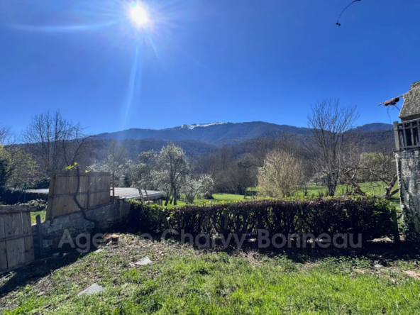 Maison de village à vendre avec jardin et vue sur la campagne à Orgibet