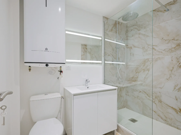 Appartement T2 rénové de 40,92 m² à Carces - Idéal investisseur ou primo-accédant