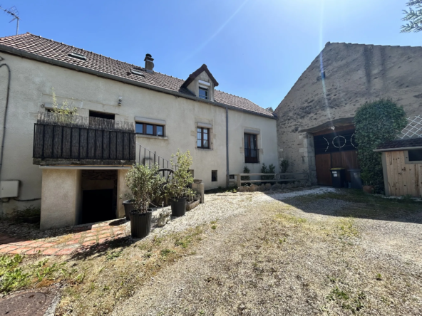 Charmante maison proche de Montbard avec dépendances et jardin, idéalement située