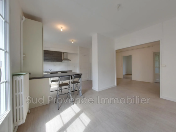 Achat appartement 5 pièces à Grenoble, lumineux avec balcon et cave