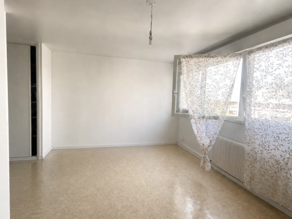 Appartement T1 bis de 43 m² à Lille Vauban avec parking, cave et ascenseur