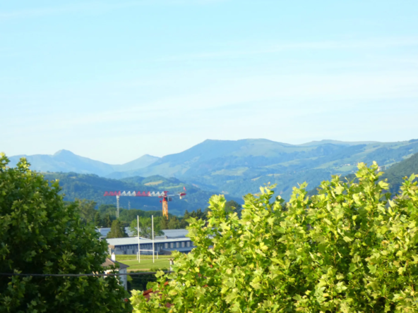 Appartement T3 lumineux avec garage et cave à Aurillac