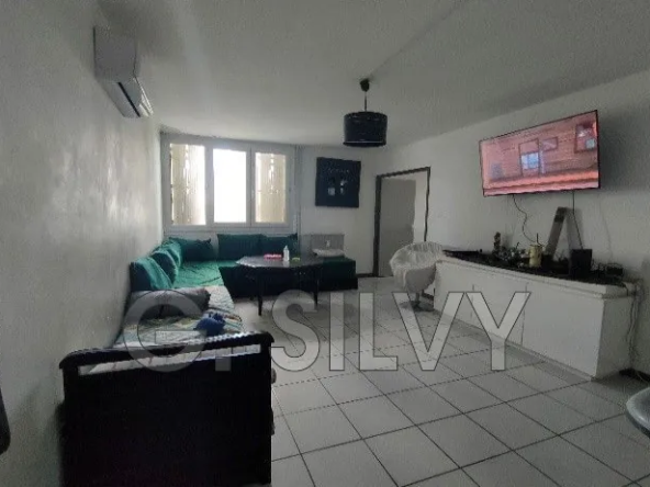 Appartement à vendre de 66 m² à Orange avec balcon, cave et parking