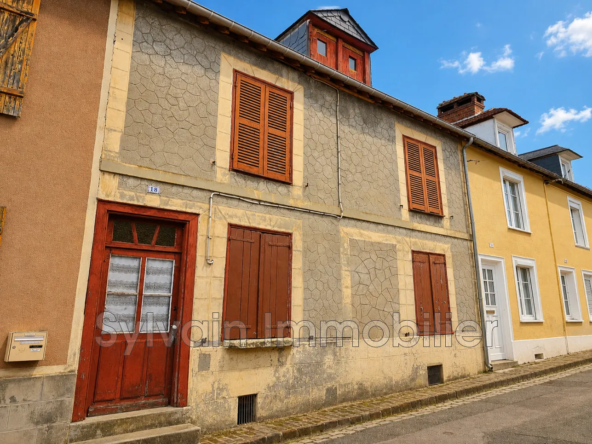 Maison à rénover à Songeons avec Terrain Privatif – Potentiel et Bon Investissement