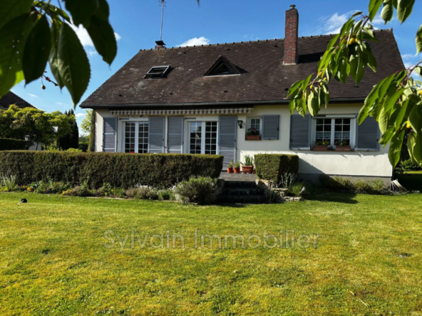Belle maison familiale de 138 m² avec grand jardin proche de Beauvais