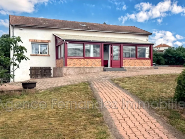Maison rénovée à Lenax avec grand terrain, terrasses et dépendances - Vue dégagée