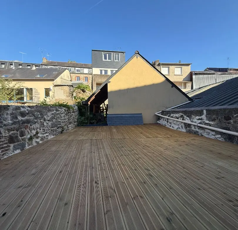 Appartement T2 rénové avec terrasse à Saint-Brieuc en vente 
