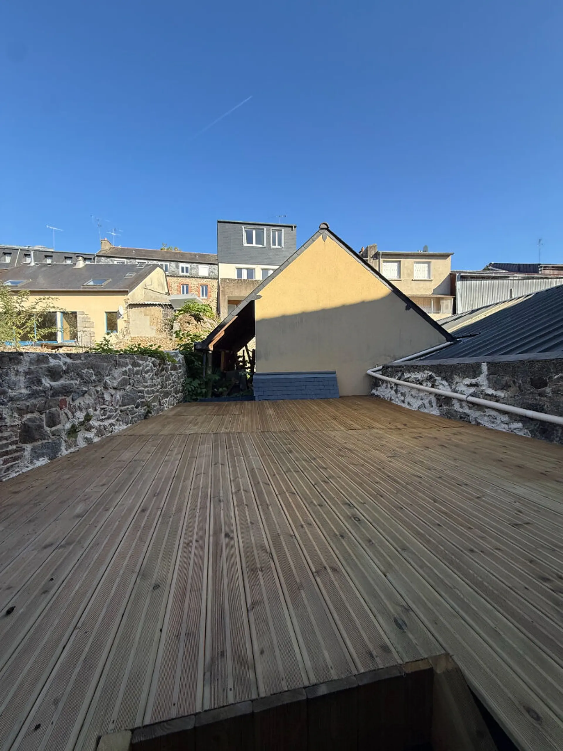 Appartement T2 rénové avec terrasse à Saint-Brieuc en vente 