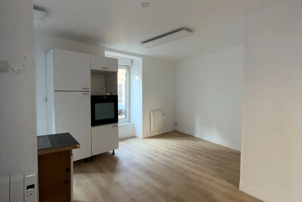 Appartement T2 rénové avec terrasse à Saint-Brieuc en vente 