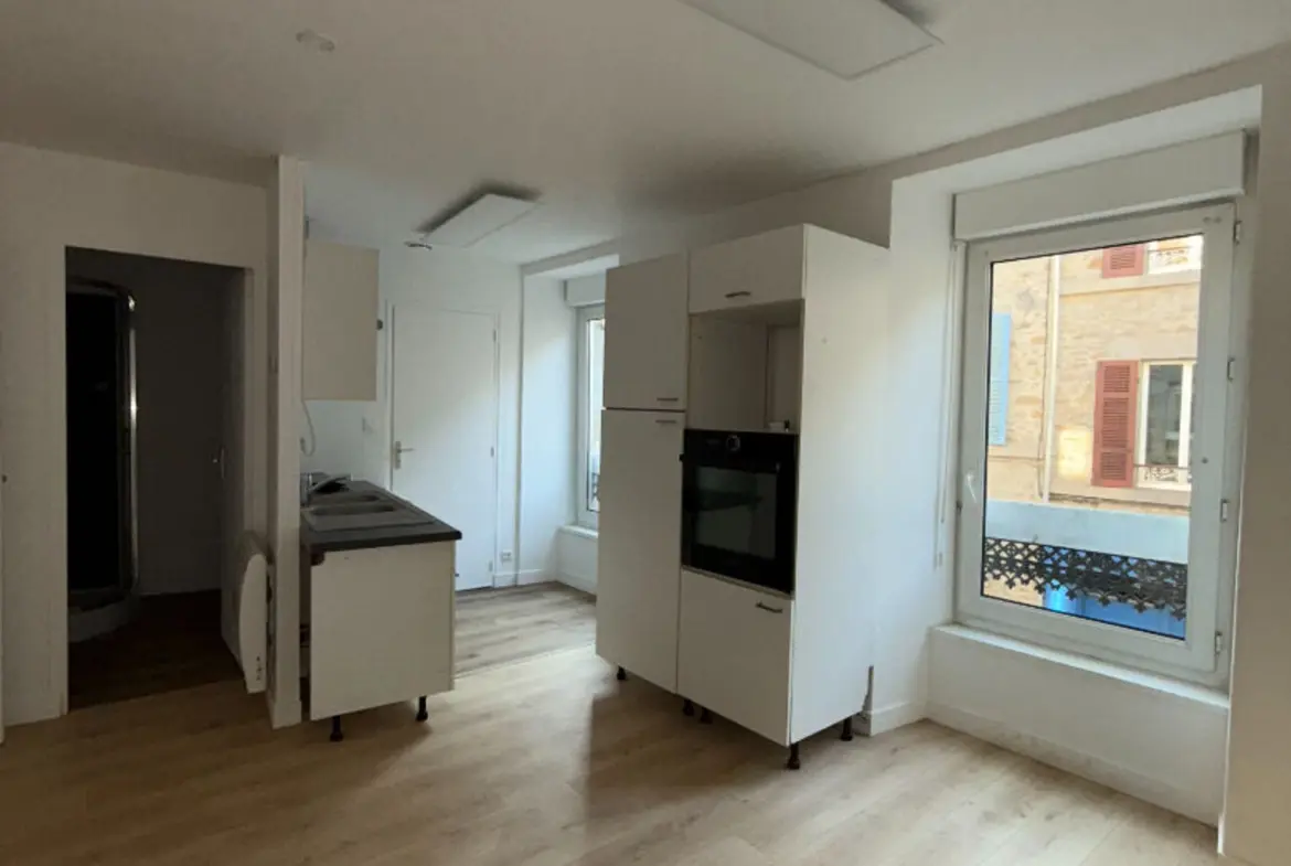Appartement T2 rénové avec terrasse à Saint-Brieuc en vente 
