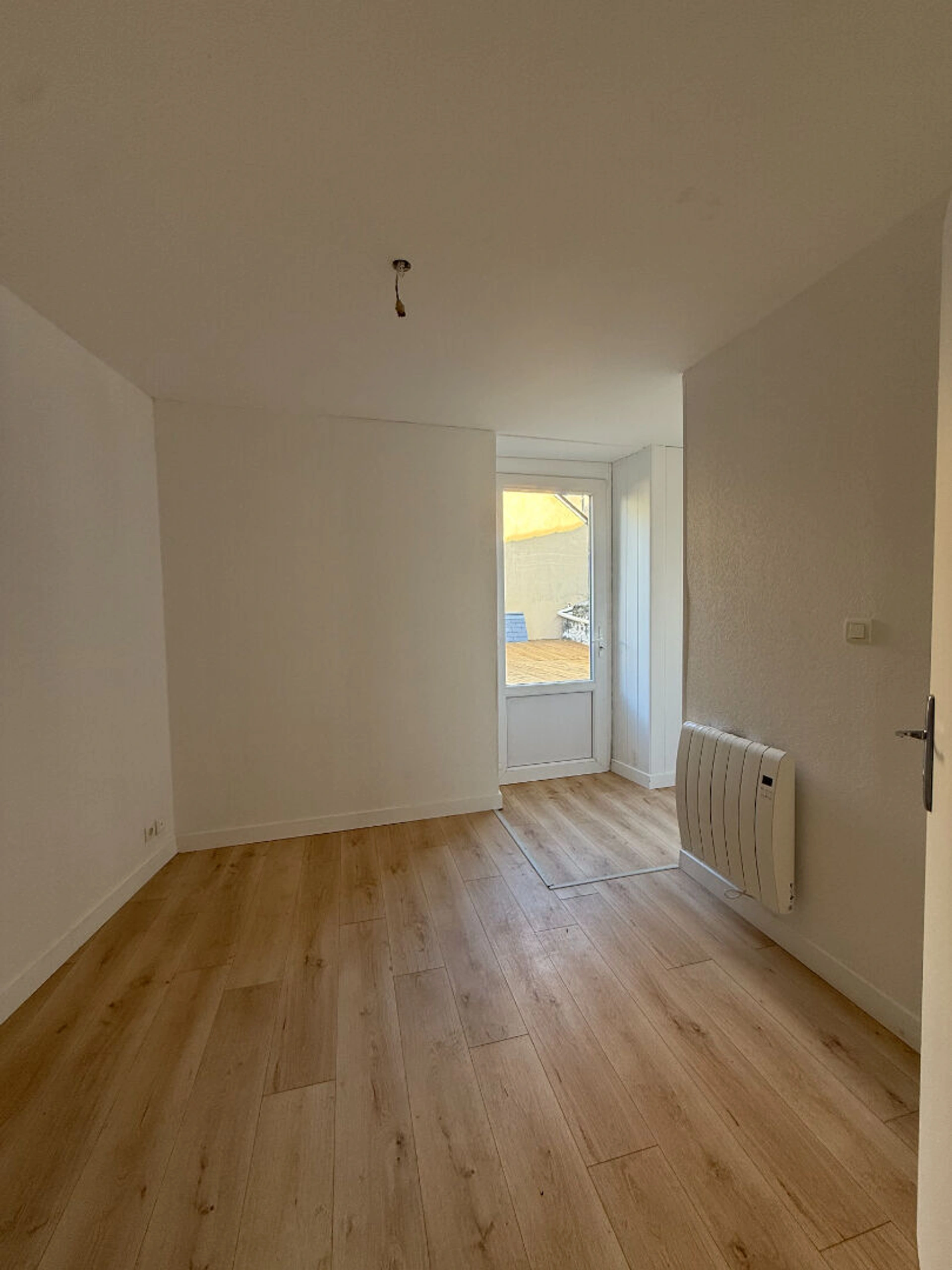 Appartement T2 rénové avec terrasse à Saint-Brieuc en vente 