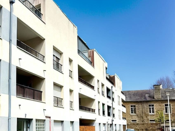 Investissement locatif T2 à Saint-Brieuc avec parking, loué 450€/mois