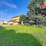 Maison à vendre à Roanne avec terrain, 3 chambres, garage et proximité de la Loire