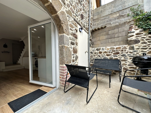 Investissement locatif de qualité au centre de Saint-Brieuc avec 3 chambres et cour privée