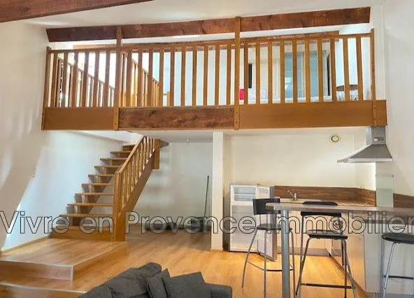 Bel appartement duplex meublé à Avignon intra-muros - Quartier calme