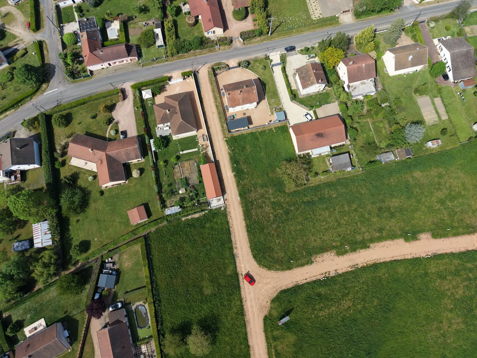 Terrains constructibles à Vendat - Centre-bourg, plusieurs superficies et prix 