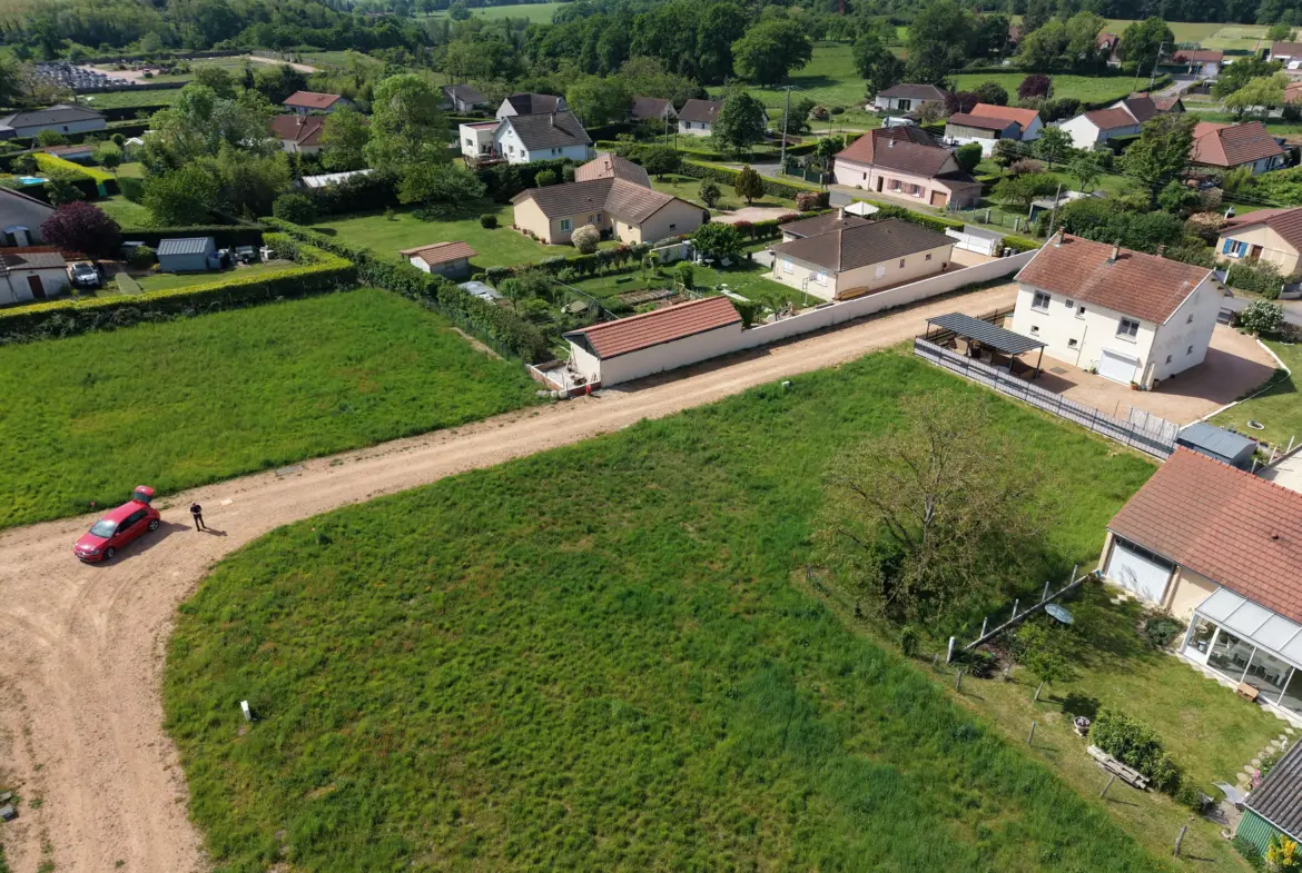 Terrains constructibles à Vendat - Centre-bourg, plusieurs superficies et prix 
