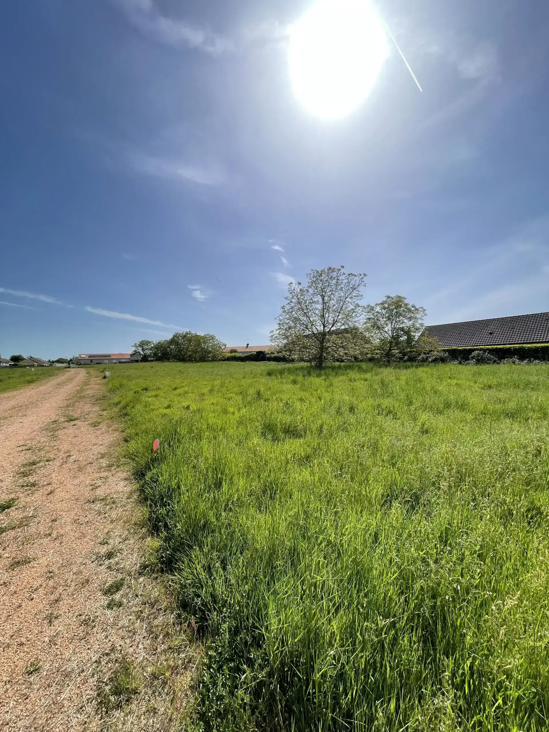 Terrains constructibles à Vendat - Centre-bourg, plusieurs superficies et prix 