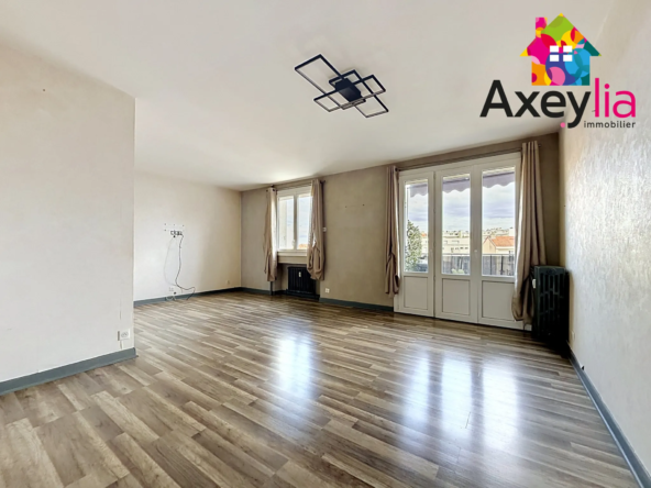Appartement T3 rénové à Roanne proche de la gare avec cave et garage