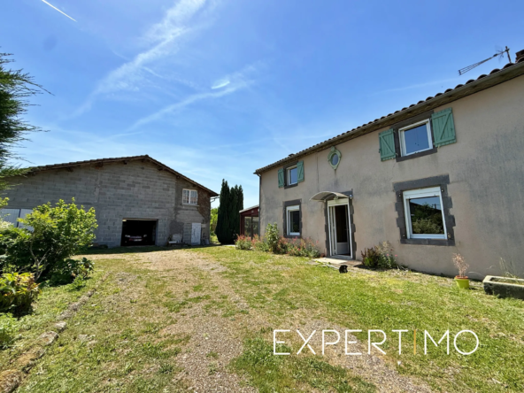 Maison à Saint-Denis-Combarnazat avec grange de 150 m² et terrain de 1800 m²