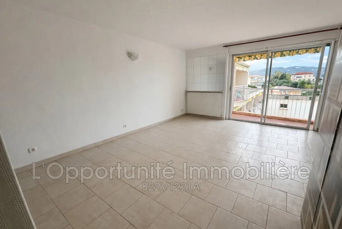 Grand studio avec vue mer à Cannes Tassigny, résidence senior autonome 