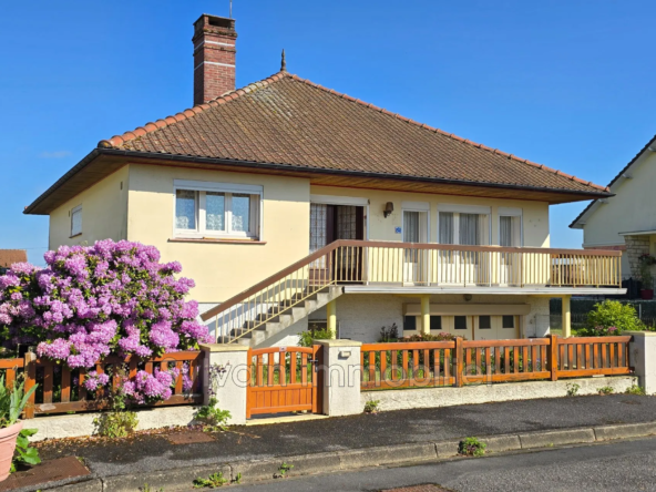 Maison 4 pièces à vendre à Grandvilliers – 3 chambres, garage, terrain clos