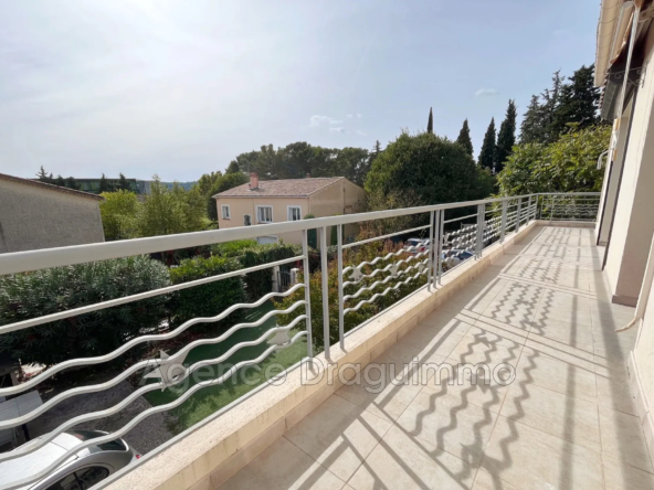 A vendre appartement 4 pièces à Draguignan avec terrasse et cave