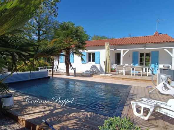 Magnifique maison familiale avec piscine et terrain clos à Sarliac-sur-l'Isle