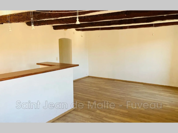 A vendre appartement 2 pièces à Fuveau - Vue dégagée et centre-ville