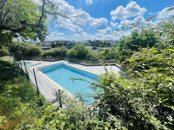 Bel appartement de 62,73 m² avec balcon, parking et cave à Poitiers
