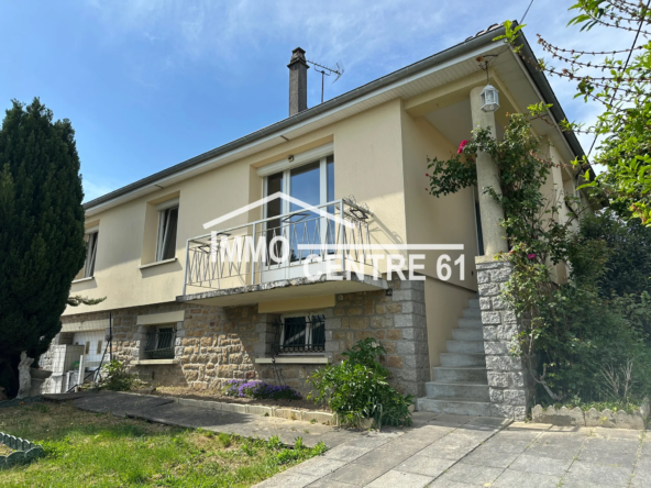 Pavillon 2 chambres avec garage et terrain de 728 m² à La Ferté Macé