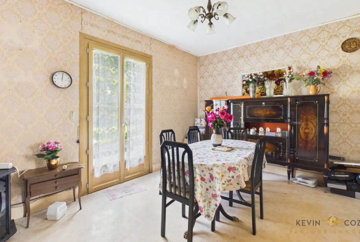 Appartement à rénover avec jardin de 543 m2 et grand potentiel en centre-ville de St Germain Les Corbeil 