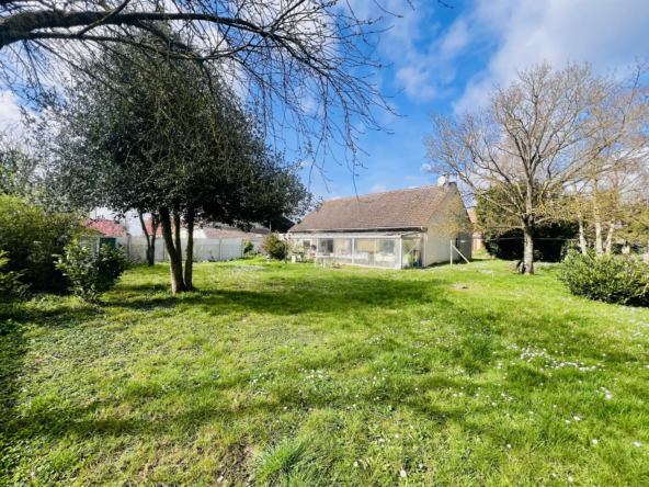 Charmante maison 4 chambres avec grand jardin à Auneau