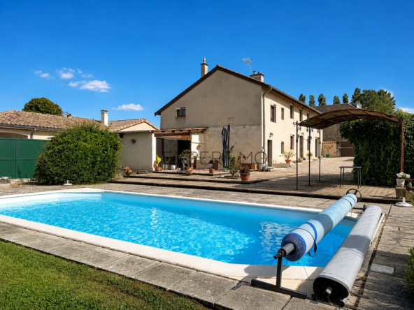Maison familiale avec piscine à Vire, proche Mâcon et Tournus – 147 m²