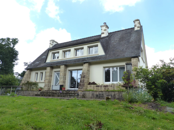 Maison familiale de 144 m² à Sizun, environnement calme et verdoyant, sans vis-à-vis
