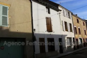 Maison de ville avec terrasse à Marcigny - 3 pièces, 92 m²