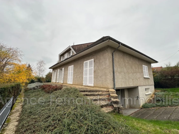 Maison avec sous-sol et terrain à Marcigny, construction de 1973