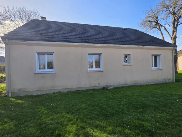 Maison de plain-pied avec 3 chambres, garage et jardin proche de Valmont