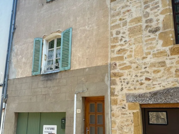 Maison de ville à vendre à Marcigny - 97 m² à rénover avec garage et cave