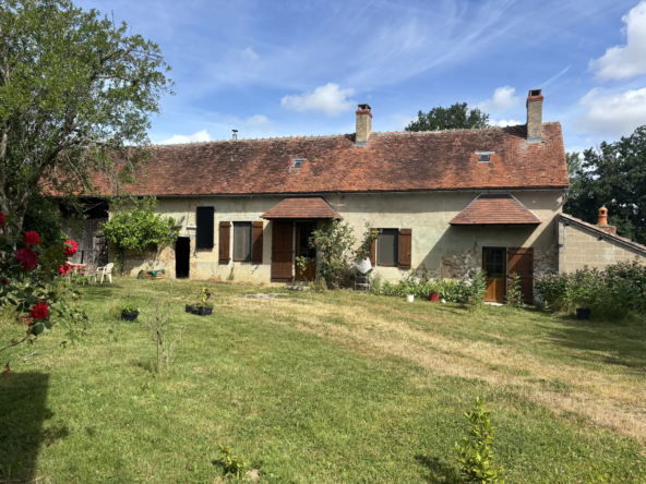 Charmante maison de campagne à Saint-Plaisir avec terrain de 11 882 m2 en Allier