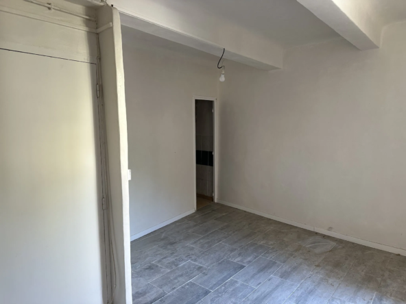Appartement Type1 à Gardanne - Opportunité d'investissement en centre-ville