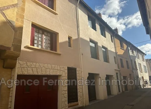 À vendre maison de ville à Marcigny avec 2 chambres, garage et grenier aménageable